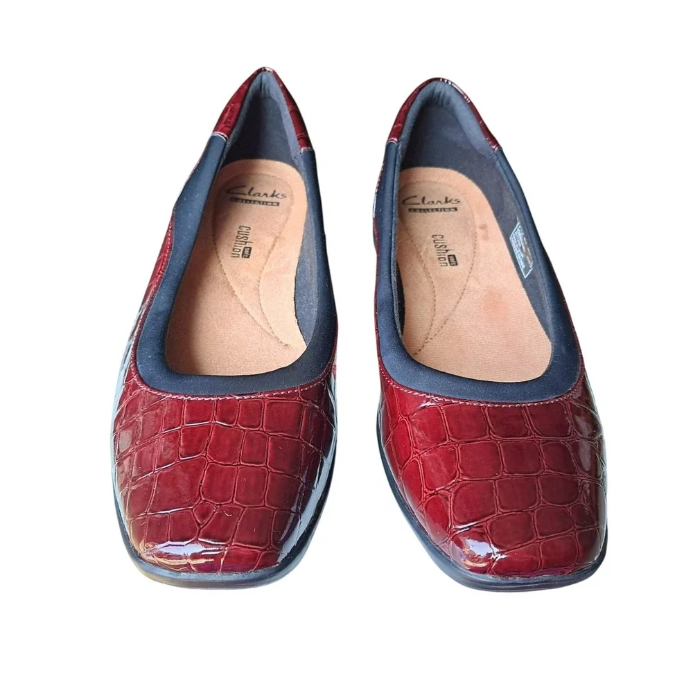 Clarks Collection Burgundy Croc Patent Ballet Flats Cushion Soft  Womens 8.5